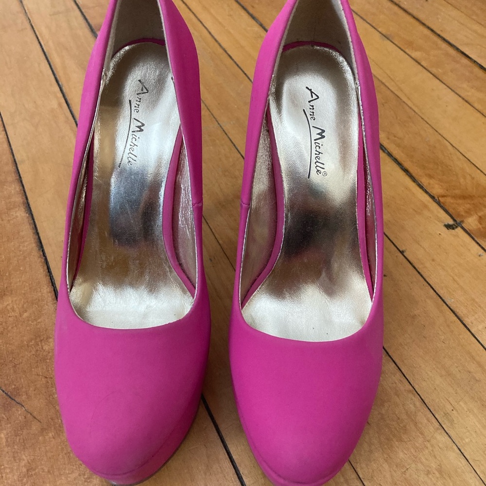 Hot pink pumps